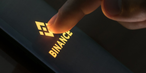Binance’s Market Dominance Slips to Lowest Point in Four Years Amid Regulatory Headwinds - Decrypt