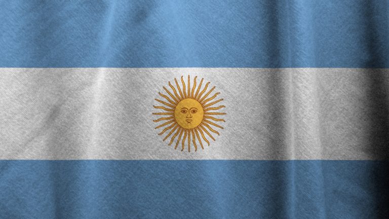 Crypto.com Secures Regulatory Approval In Argentina - EGamers.io - P2E NFT Games Portal