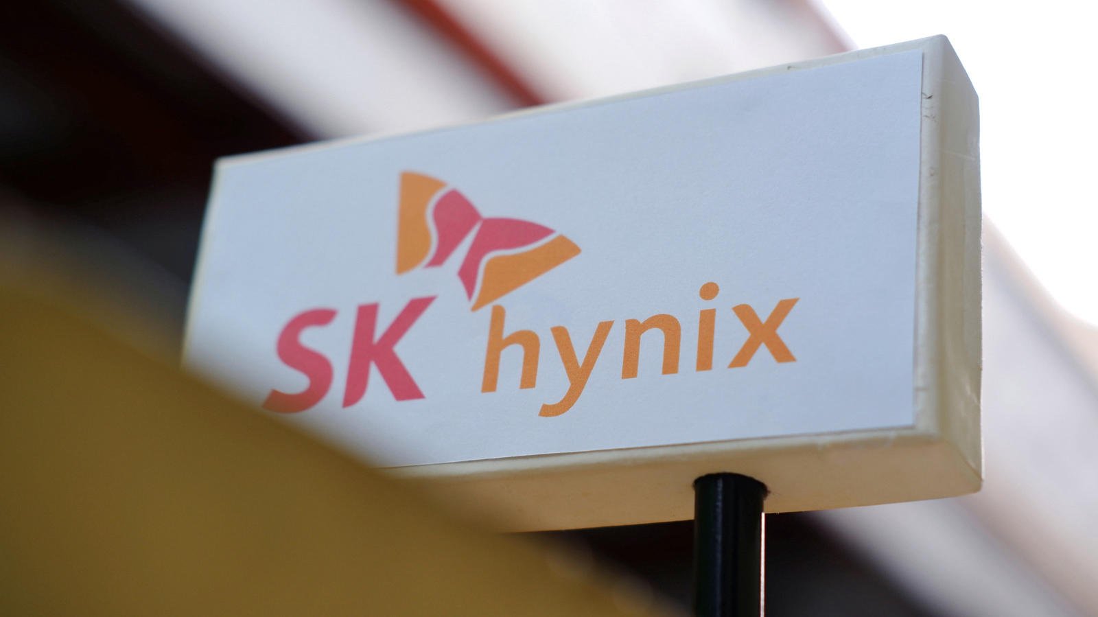 sk hynix pours 38 billion into two new dram and nand plants but chips wont ship until 2029 The very first cleanroom SK Hynix is funding today isn't scheduled to turn out a single chip before June 2029 at the earliest. Hold onto that date before treating any of this as a reprieve from the memory prices currently gutting PC builds.