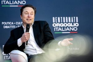elon musk picks a fight with chess com over whether chess is even wort Apparently being the world's wealthiest person still leaves a validation gap, because Elon Musk would now like recognition for having moved beyond chess.