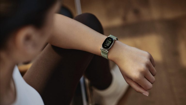 fitbit edge googles 179 99 tracker stands out with a swappable battery Gemini coaching and more than 50 workout modes are on the spec sheet, but they aren't the most notable thing about Google's new Fitbit Edge. That honor goes to its replaceable battery, a rare feature on a tracker priced at $179.99. At this price, most wearables end up in the trash once their batteries degrade.