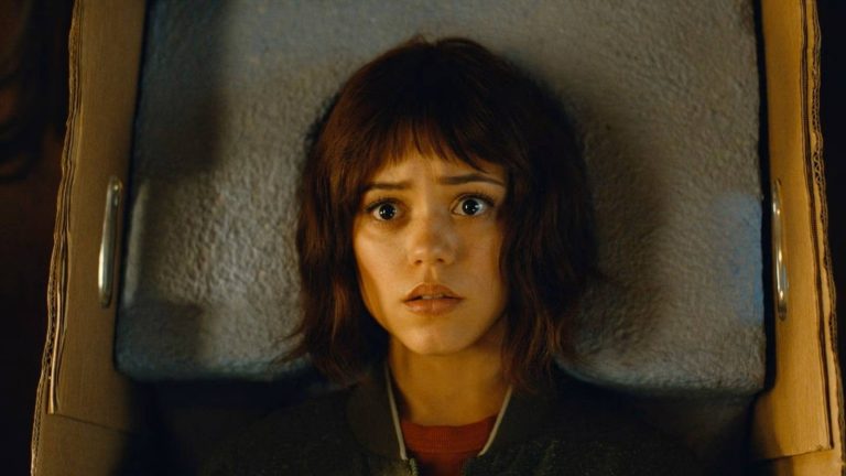 klara and the sun review taika waititi undercuts jenna ortegas ai drama with nonstop gags Klara's new home is a farmhouse out on its own, surrounded by a field of bright yellow wheat. She's a robot designed to keep someone company, and the house is a place where grief is clearly on its way. Even so, the first thing the film asks you to care about is that she can't manage the stairs.