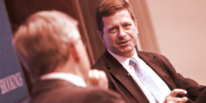 Trump Taps Jay Clayton, the SEC Chair Who Sued Ripple, to Lead AI Push - Decrypt